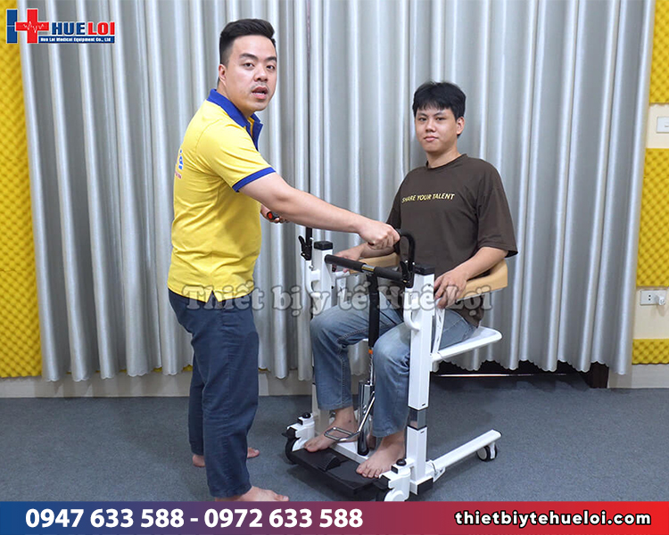 Xe lăn hai cánh nâng hạ bệnh nhân